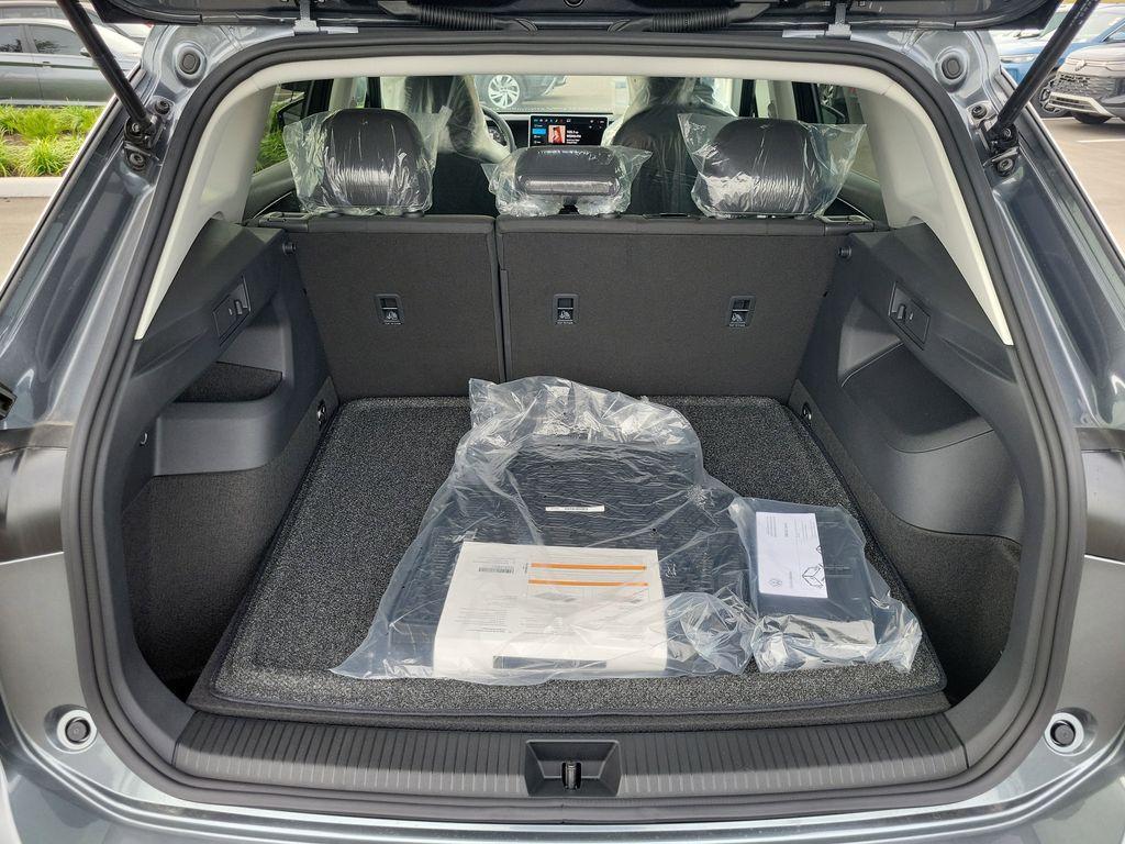 new 2025 Volkswagen Tiguan car, priced at $25,946