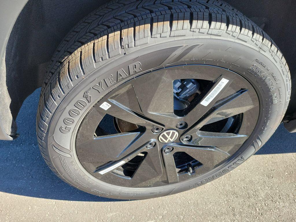 new 2026 Volkswagen Taos car, priced at $30,914