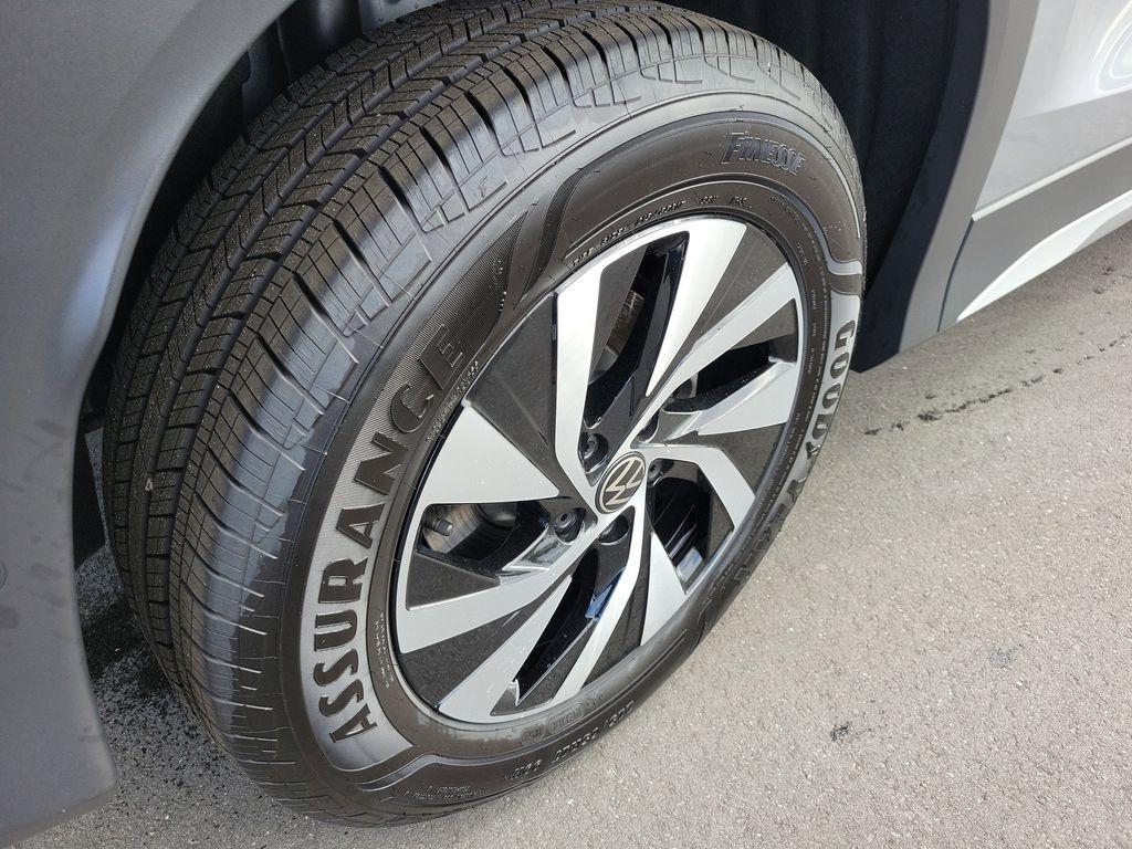 used 2025 Volkswagen Tiguan car, priced at $25,995