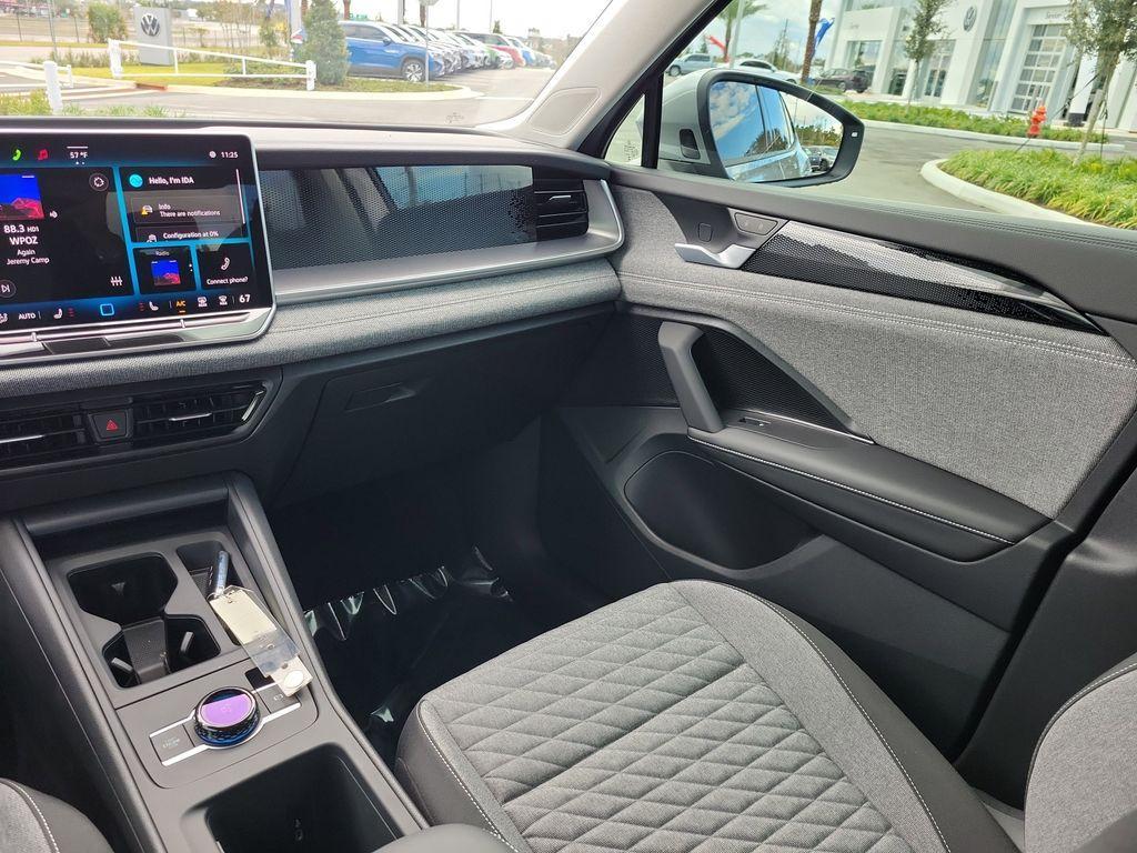 used 2025 Volkswagen Tiguan car, priced at $25,995