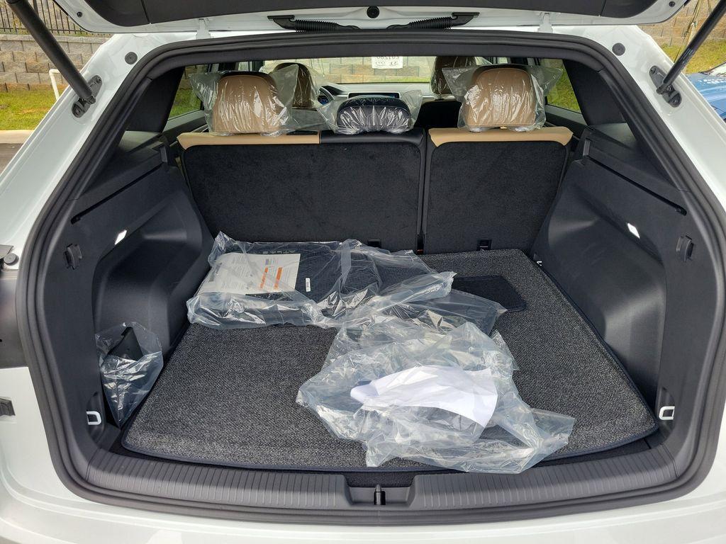 new 2026 Volkswagen Atlas Cross Sport car, priced at $36,692