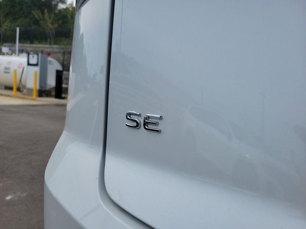 new 2026 Volkswagen Atlas Cross Sport car, priced at $36,692