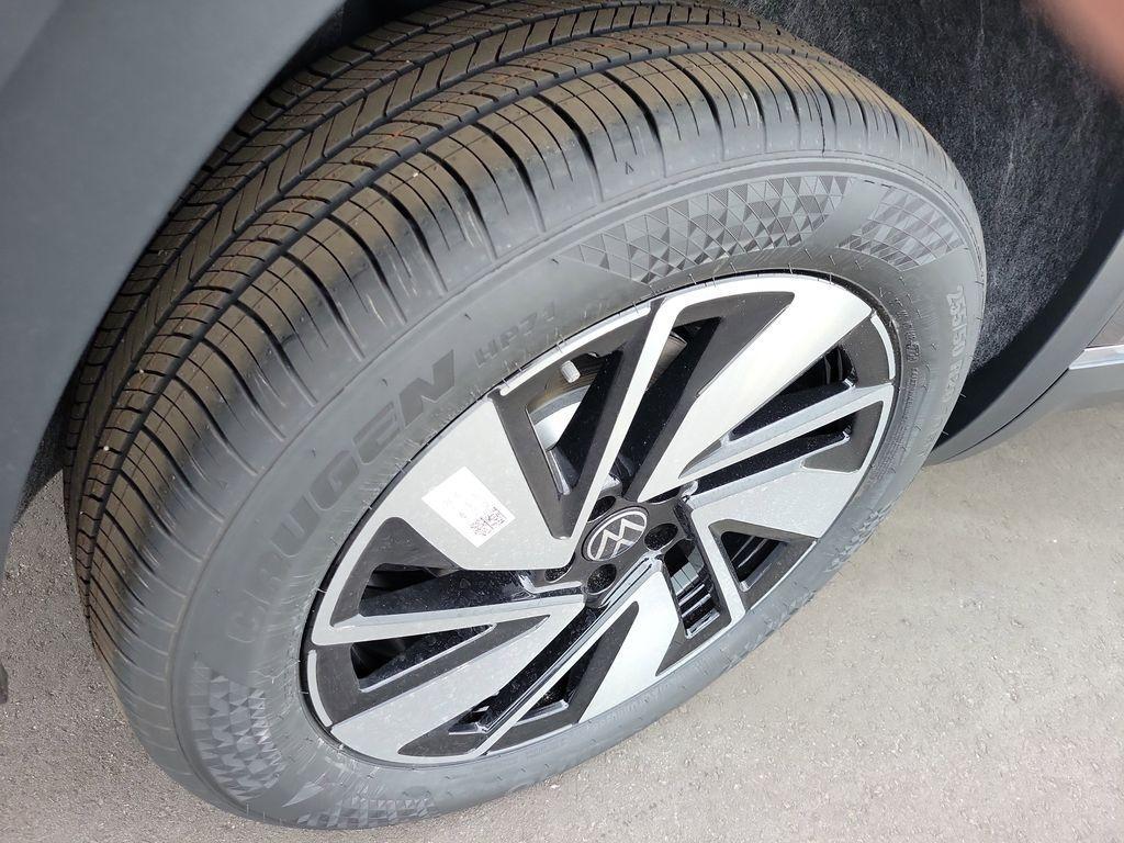 new 2026 Volkswagen Atlas car, priced at $46,701