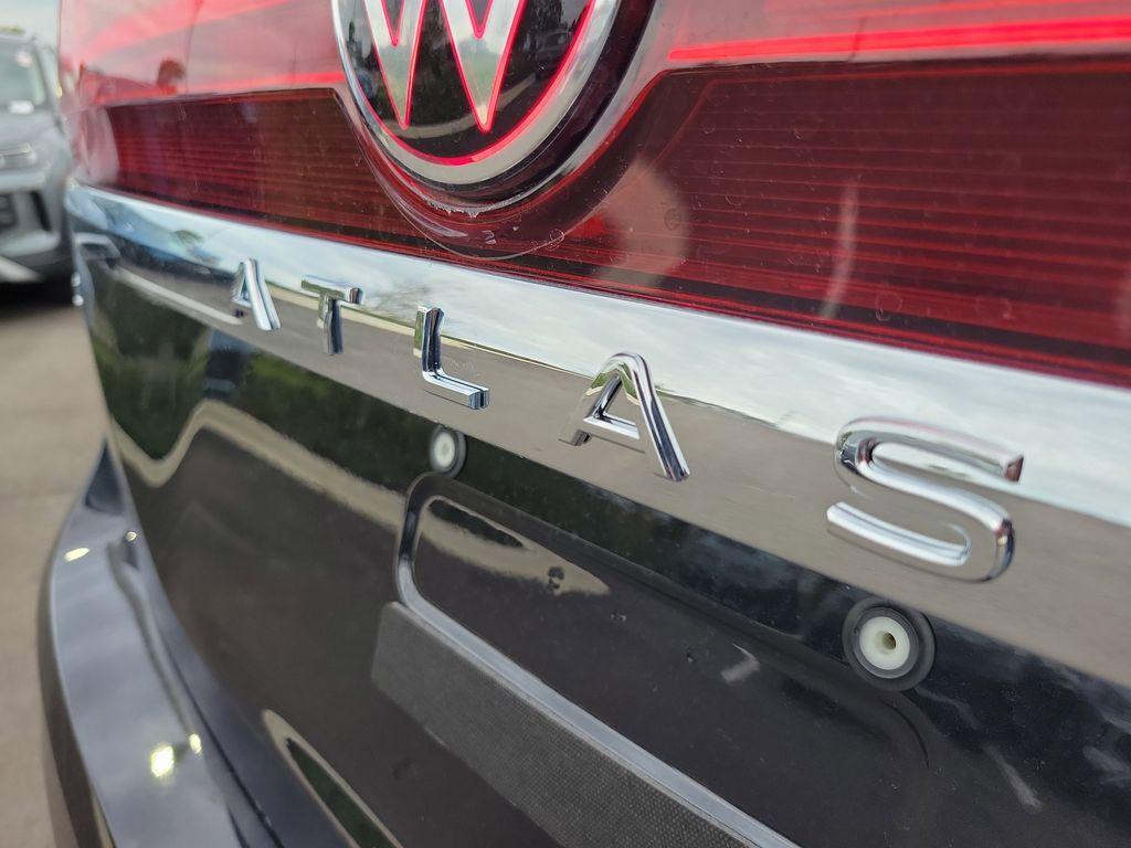 new 2026 Volkswagen Atlas car, priced at $46,701
