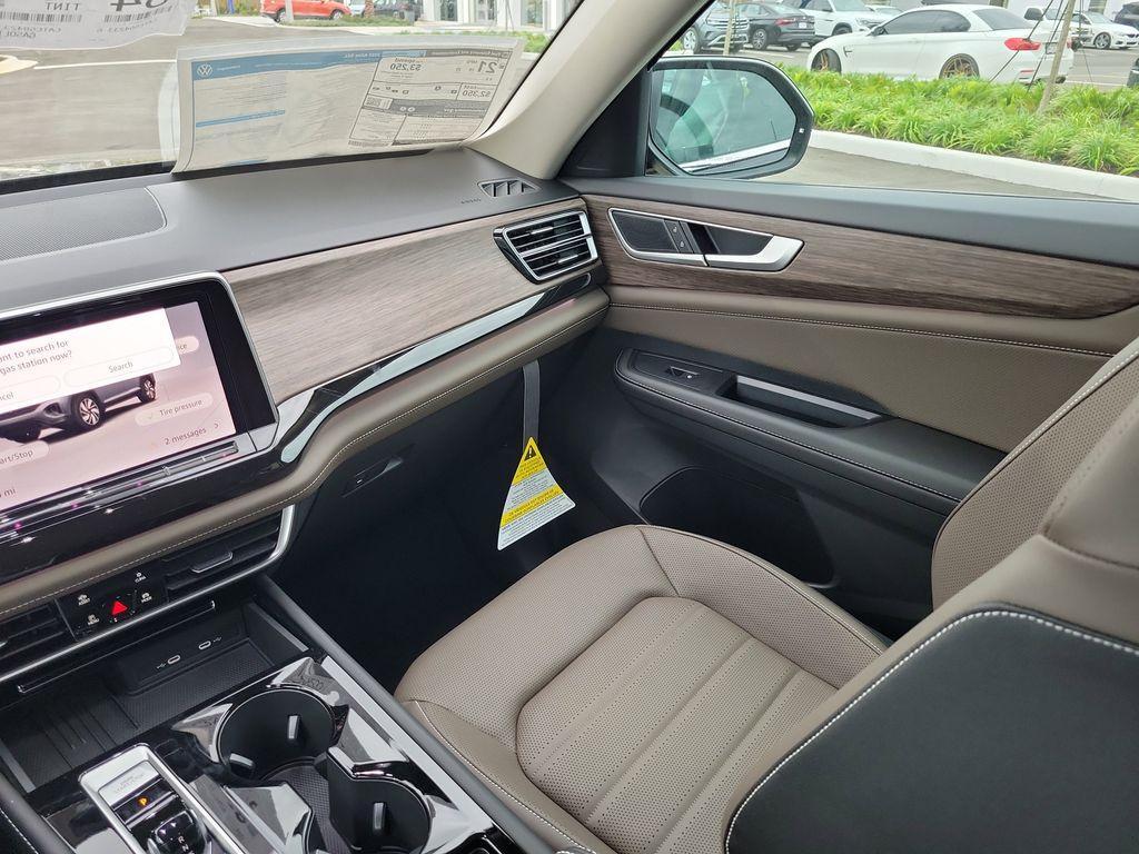 new 2026 Volkswagen Atlas car, priced at $46,701