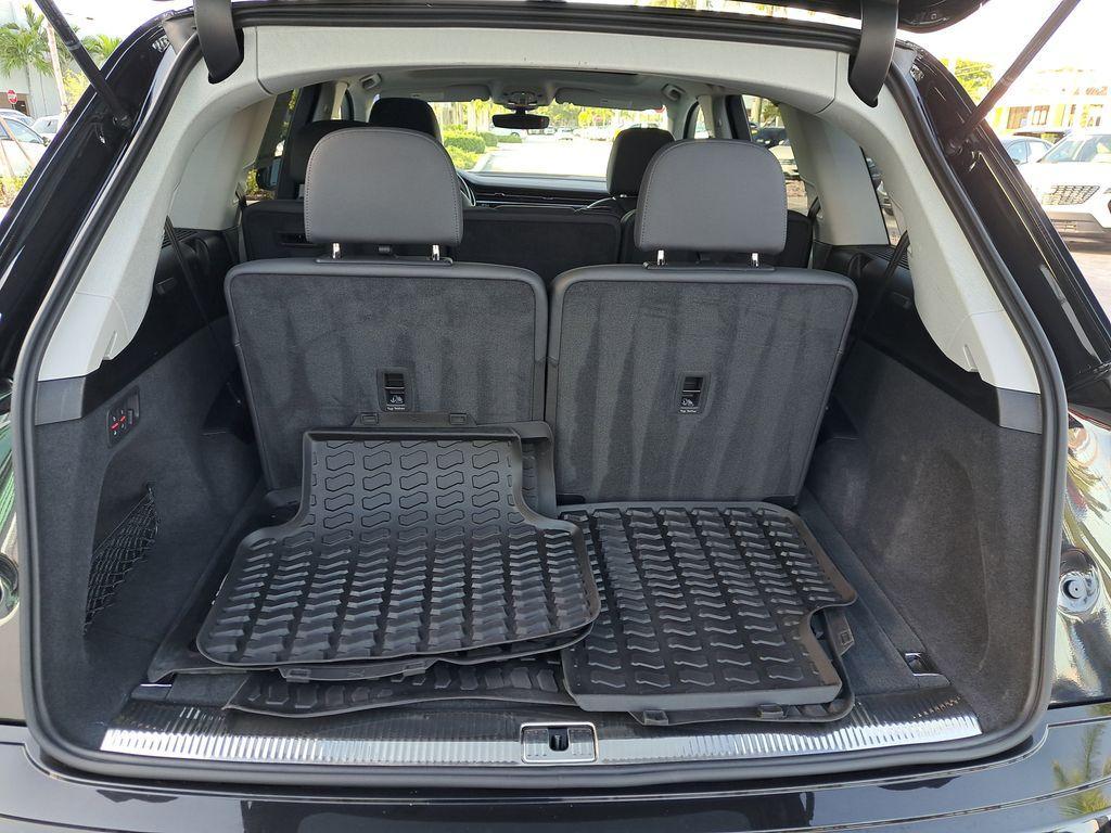 used 2022 Audi Q7 car, priced at $38,995