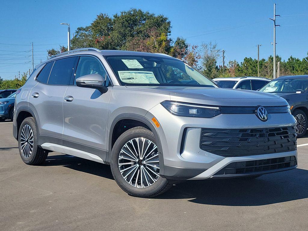 new 2025 Volkswagen Tiguan car, priced at $26,204