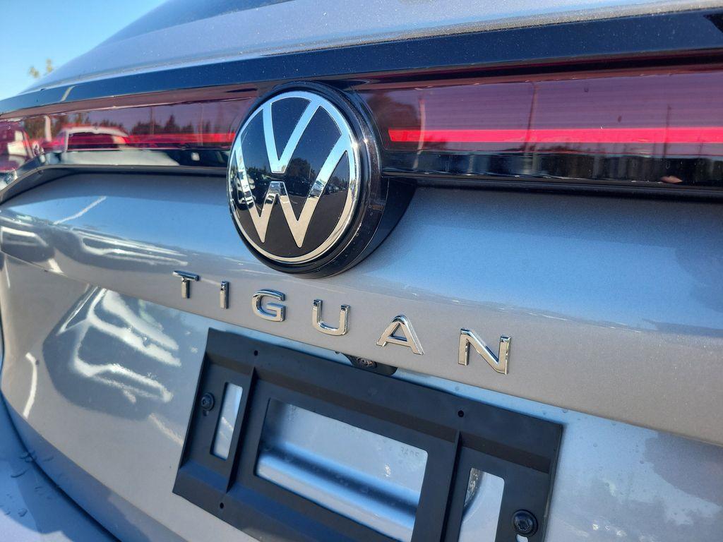 new 2025 Volkswagen Tiguan car, priced at $26,204