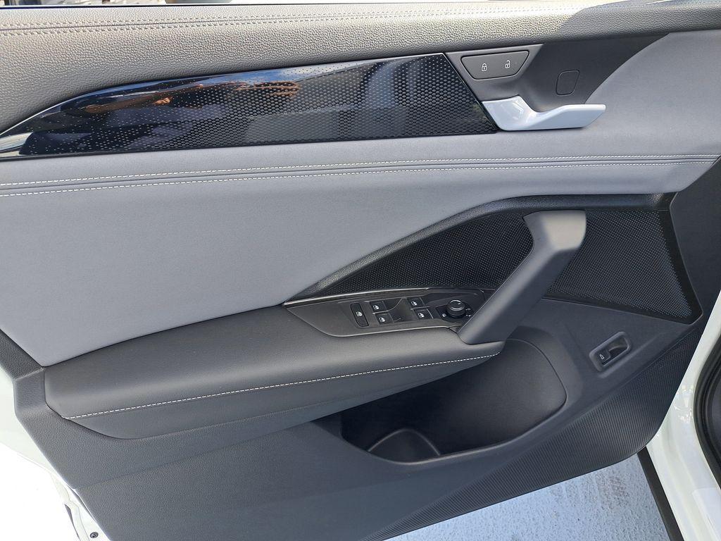 new 2026 Volkswagen Tiguan car, priced at $33,249