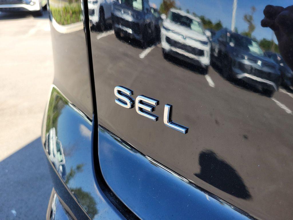 new 2026 Volkswagen Atlas Cross Sport car, priced at $51,069