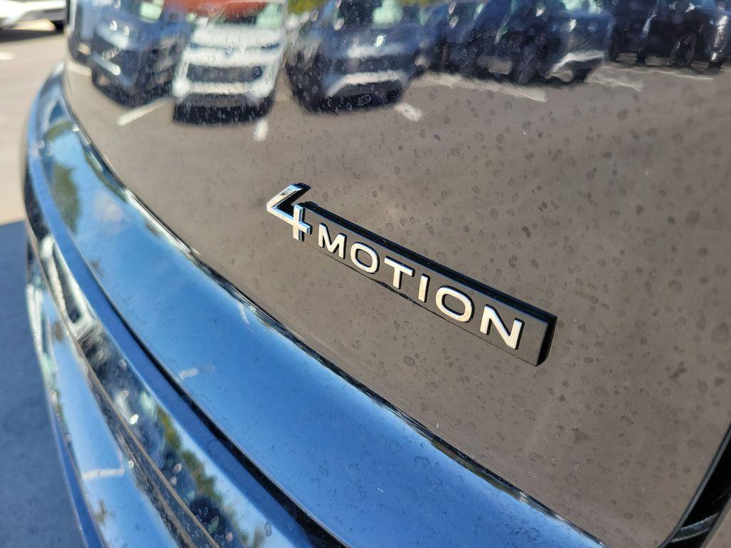 new 2026 Volkswagen Atlas Cross Sport car, priced at $51,069