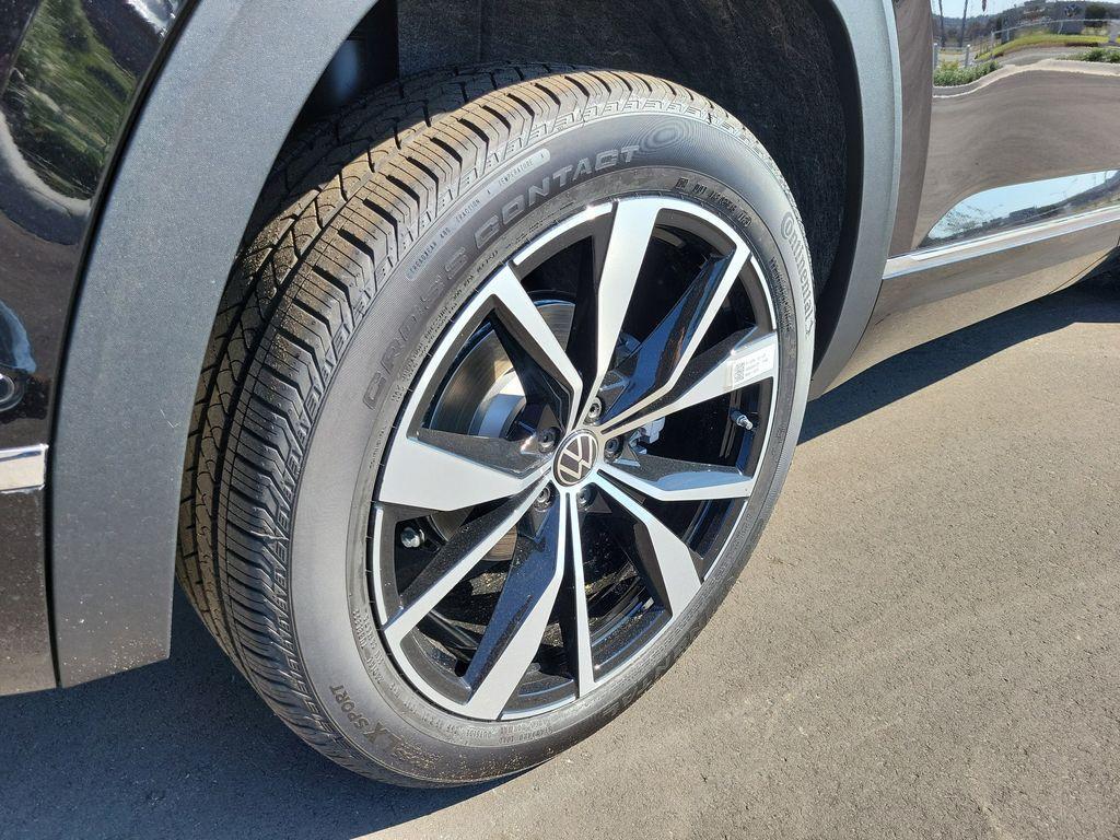 new 2026 Volkswagen Atlas Cross Sport car, priced at $51,069