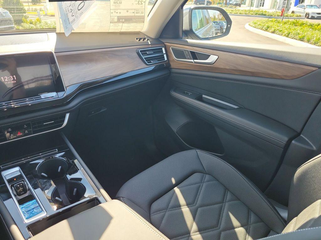 new 2026 Volkswagen Atlas car, priced at $43,148