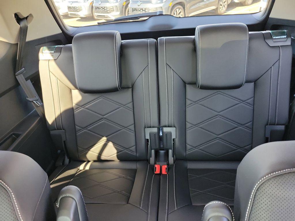 new 2026 Volkswagen Atlas car, priced at $43,148