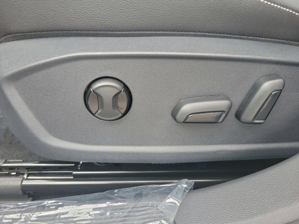 new 2025 Volkswagen Jetta car, priced at $23,564