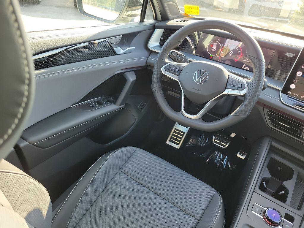 new 2026 Volkswagen Tiguan car, priced at $37,925