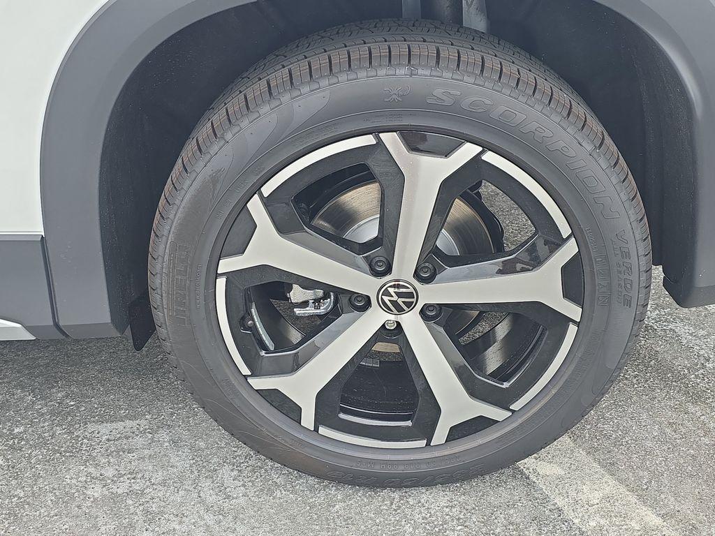 new 2026 Volkswagen Tiguan car, priced at $33,005