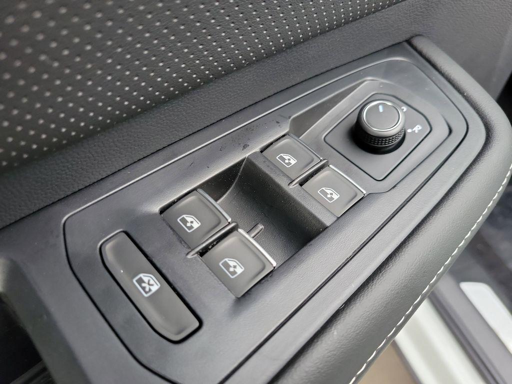 new 2026 Volkswagen Atlas Cross Sport car, priced at $46,662