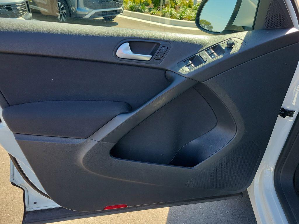 used 2018 Volkswagen Tiguan Limited car, priced at $9,495