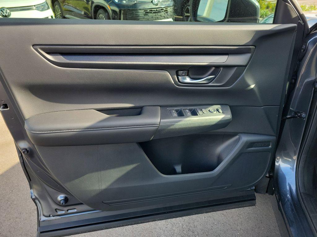 used 2026 Honda CR-V car, priced at $28,995