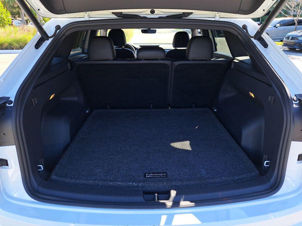 used 2023 Volkswagen Atlas Cross Sport car, priced at $28,995