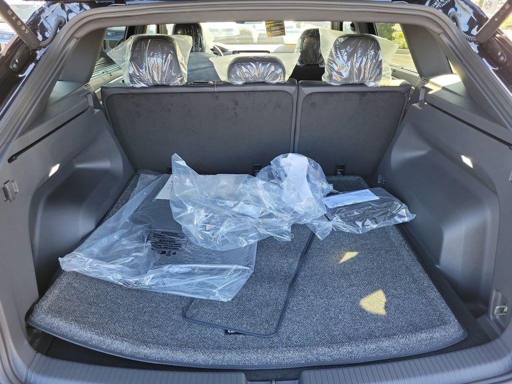 new 2026 Volkswagen Atlas Cross Sport car, priced at $41,562