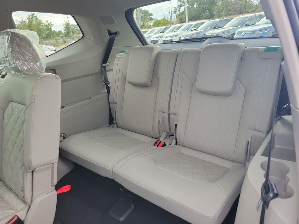 new 2026 Volkswagen Atlas car, priced at $51,983