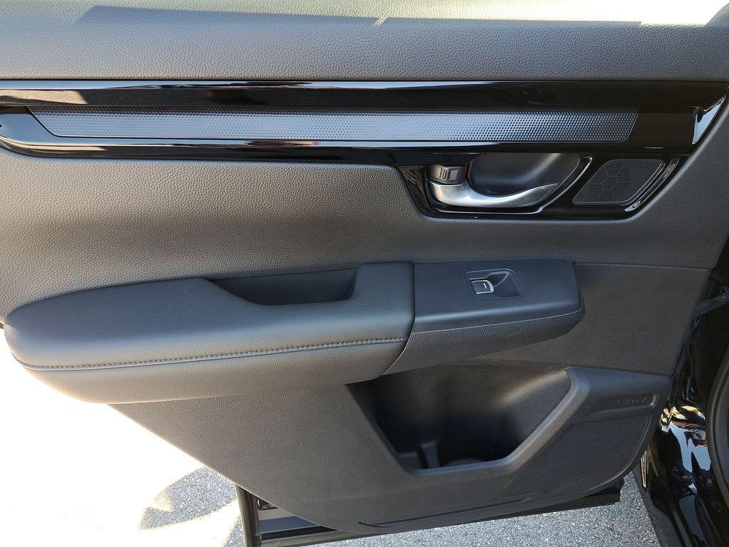 used 2023 Honda CR-V car, priced at $29,995