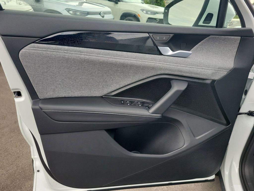 new 2025 Volkswagen Tiguan car, priced at $26,204