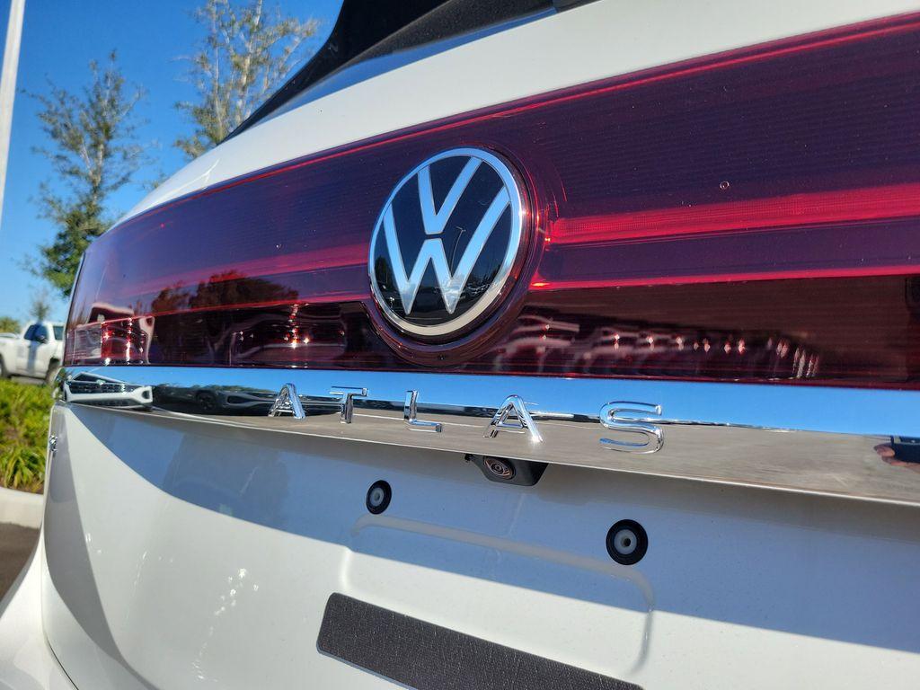 new 2026 Volkswagen Atlas car, priced at $42,475