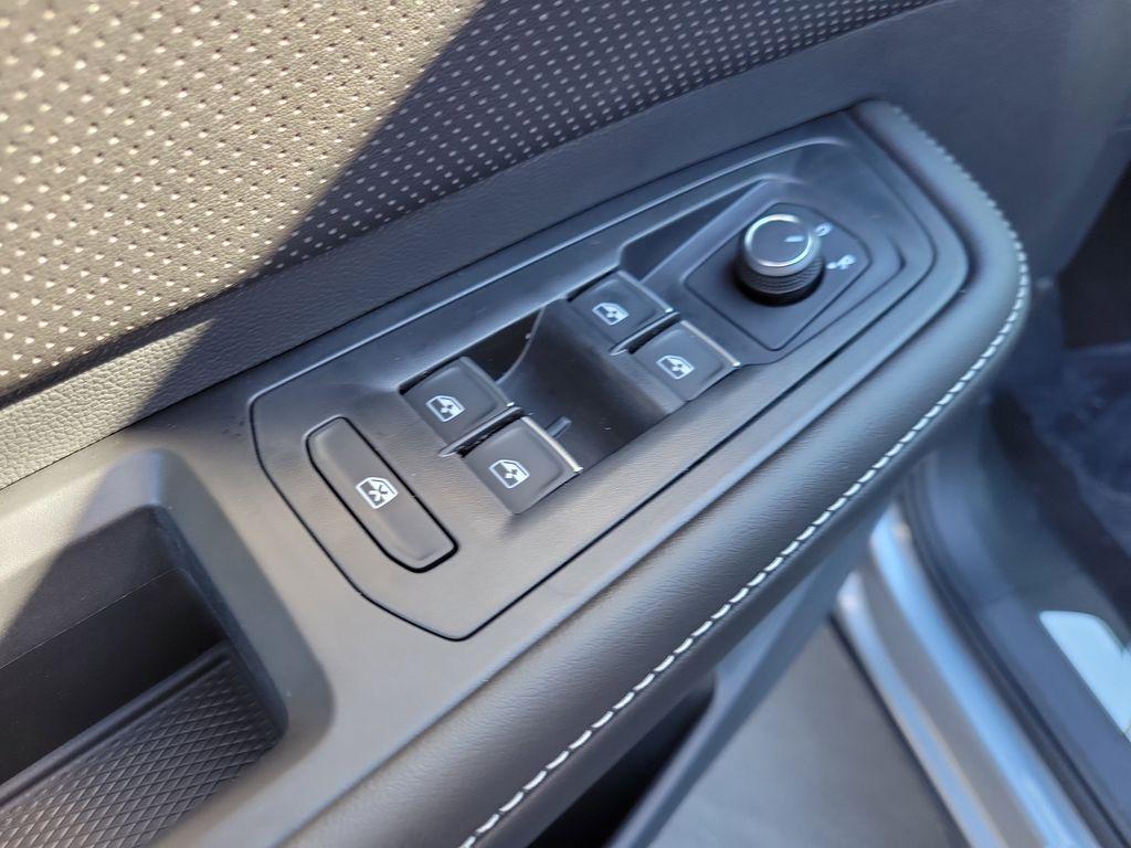 new 2026 Volkswagen Atlas Cross Sport car, priced at $40,530