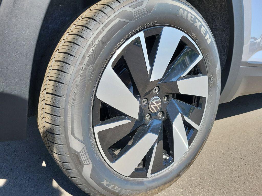 new 2026 Volkswagen Atlas Cross Sport car, priced at $40,530