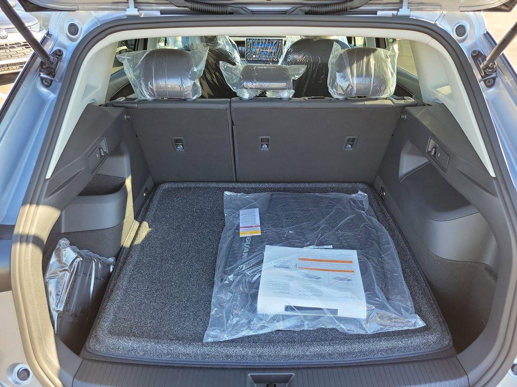 new 2025 Volkswagen Tiguan car, priced at $26,204