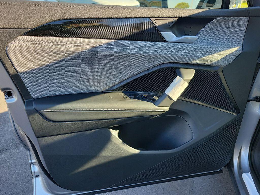 new 2025 Volkswagen Tiguan car, priced at $26,204