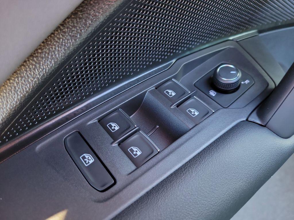 new 2026 Volkswagen Tiguan car, priced at $33,005