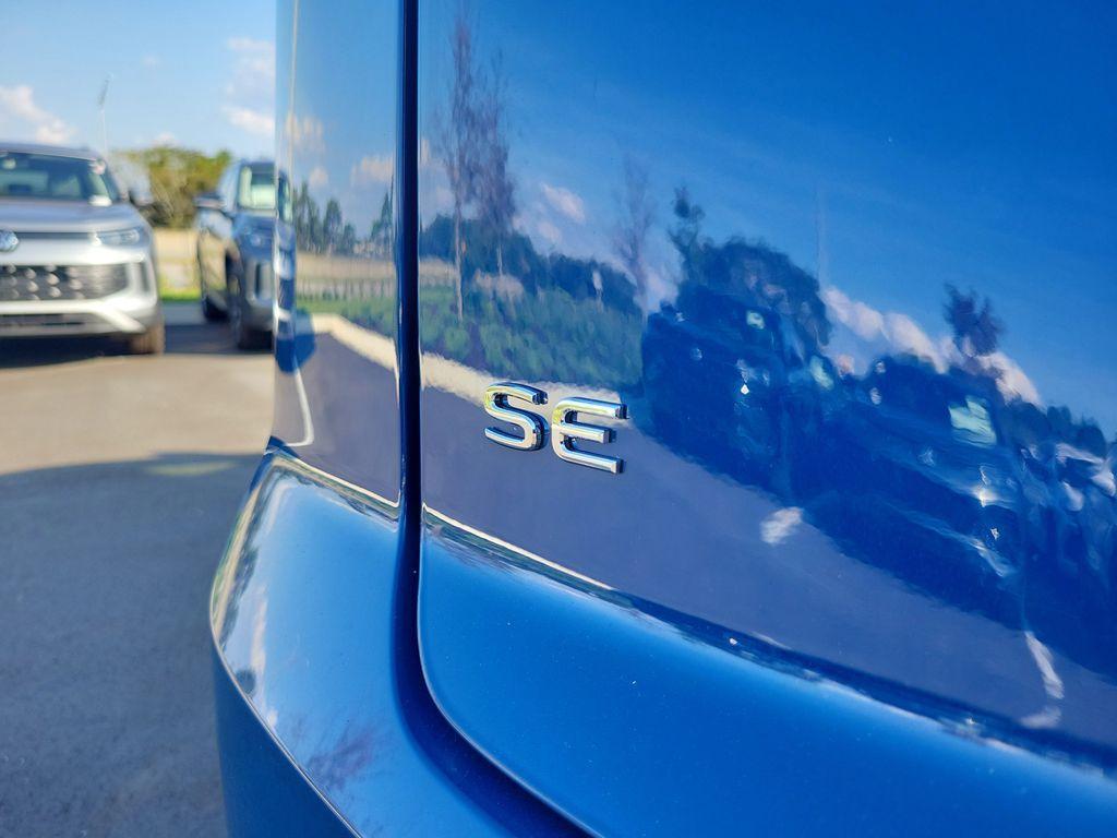 new 2026 Volkswagen Atlas Cross Sport car, priced at $36,255