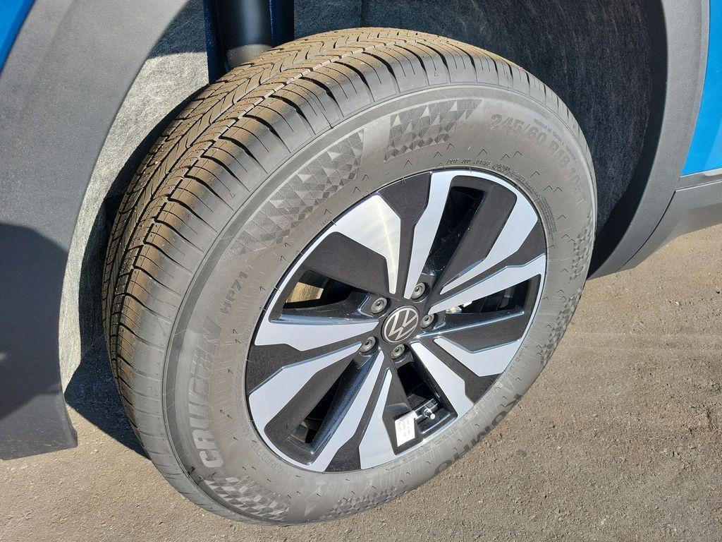 new 2026 Volkswagen Atlas Cross Sport car, priced at $36,255