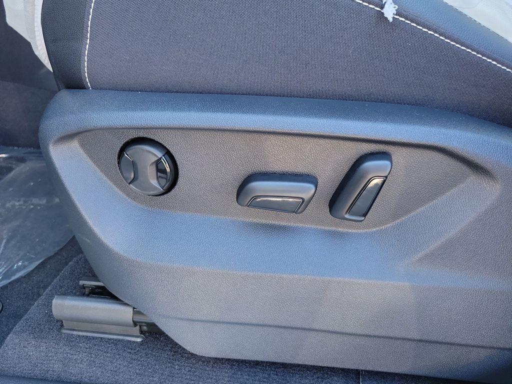 new 2026 Volkswagen Atlas car, priced at $43,585