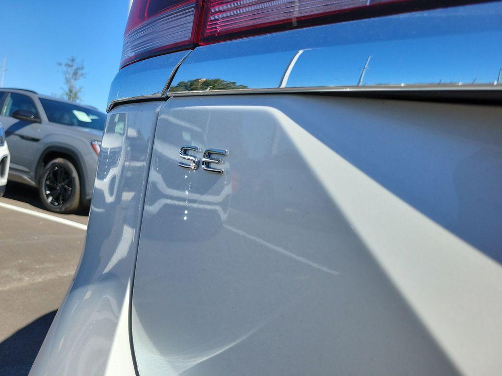 new 2026 Volkswagen Atlas car, priced at $43,585