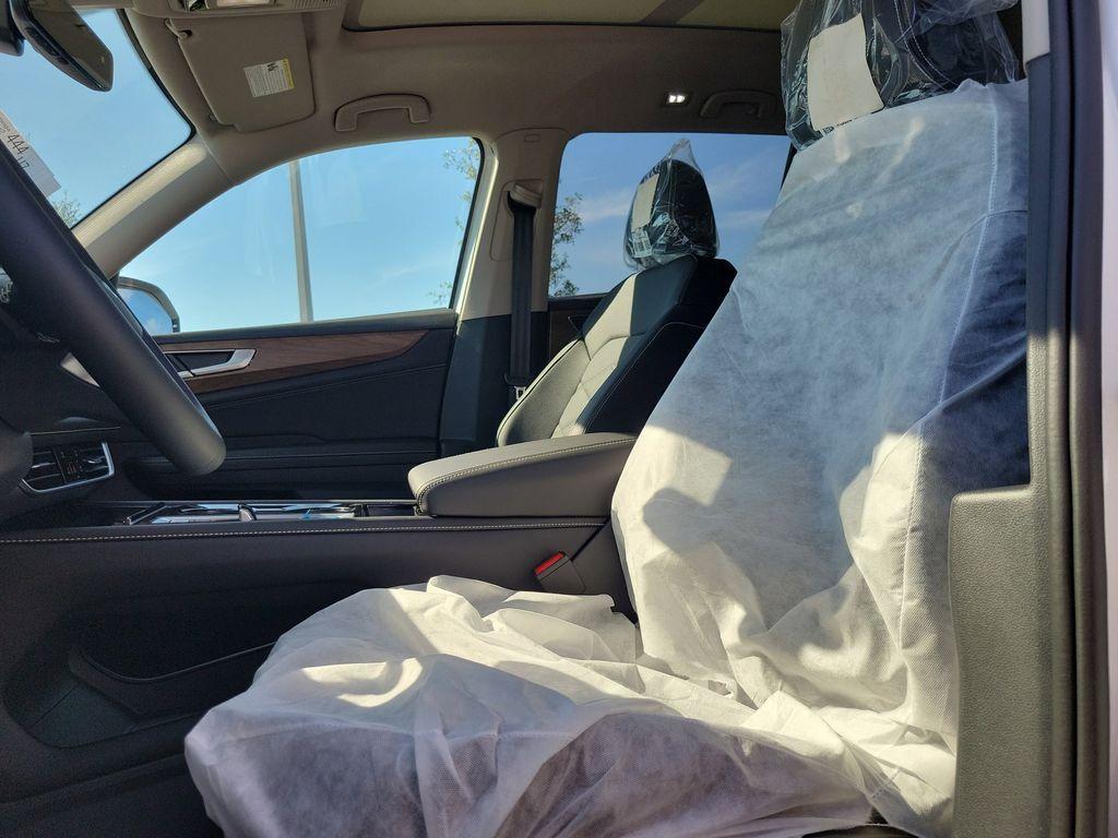 new 2026 Volkswagen Atlas car, priced at $43,585