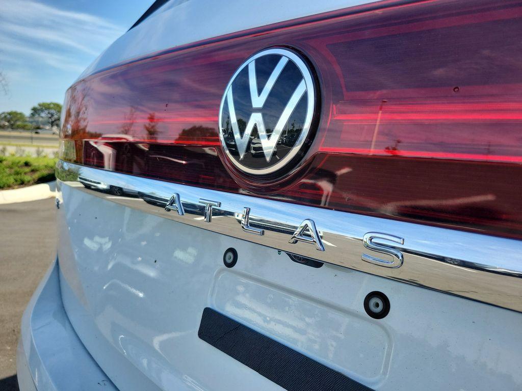 new 2026 Volkswagen Atlas car, priced at $43,585