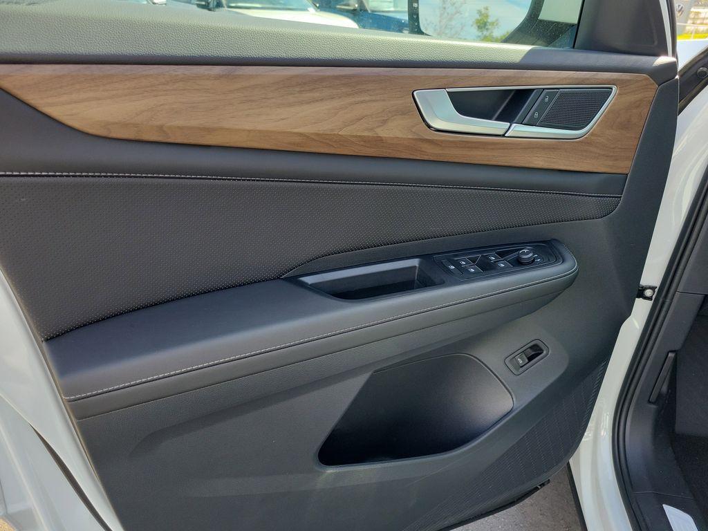 new 2026 Volkswagen Atlas car, priced at $43,585