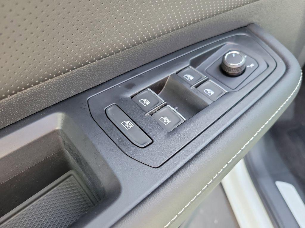 new 2026 Volkswagen Atlas car, priced at $43,585