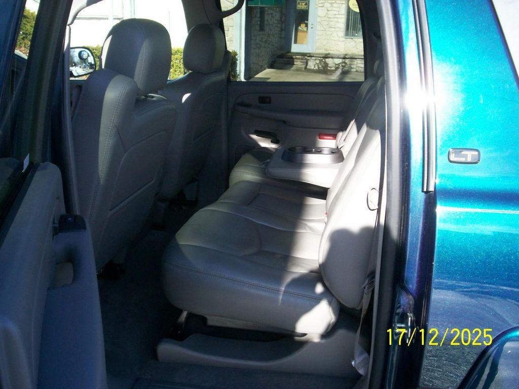 used 2005 Chevrolet Avalanche car, priced at $8,499