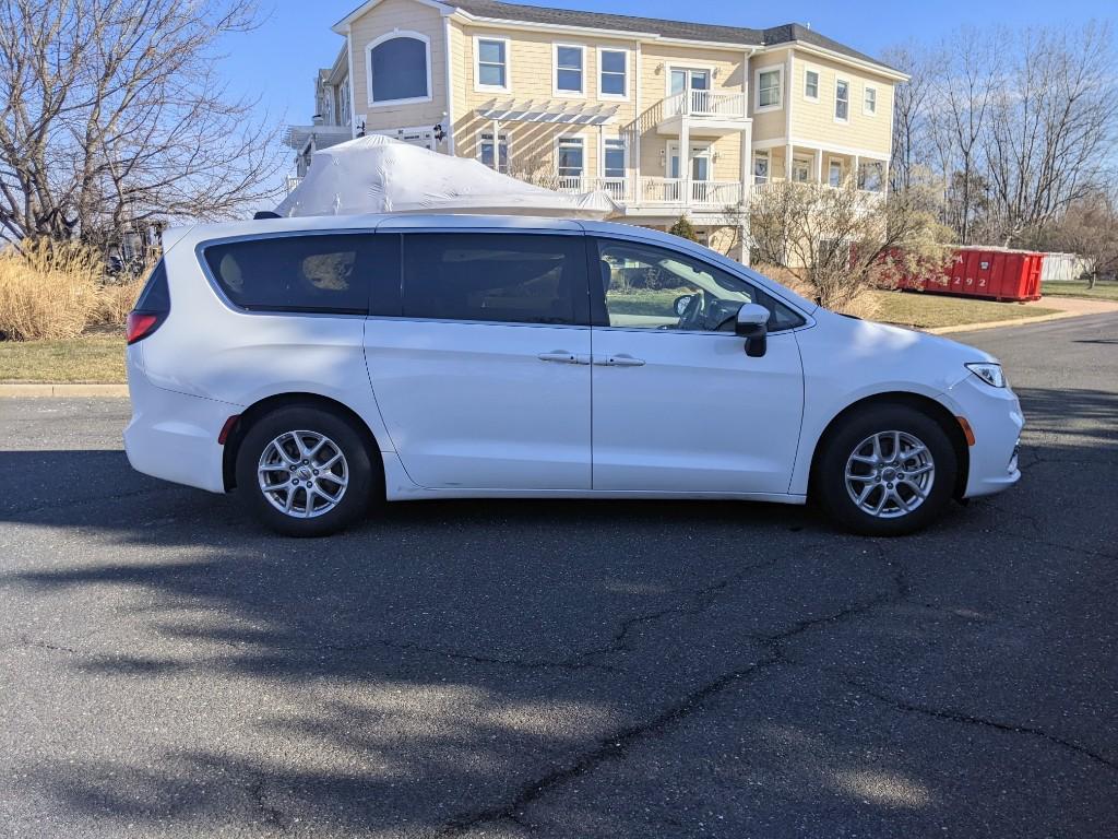 used 2023 Chrysler Pacifica car, priced at $20,999