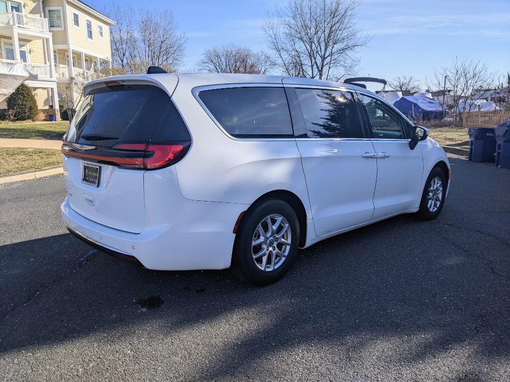 used 2023 Chrysler Pacifica car, priced at $20,999