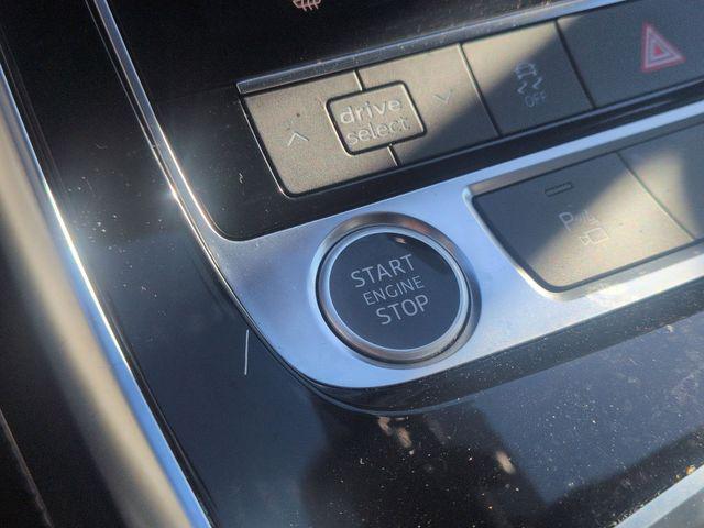 used 2025 Audi Q7 car, priced at $46,999