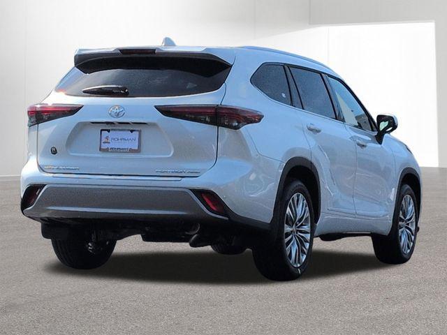 new 2026 Toyota Highlander car, priced at $55,498