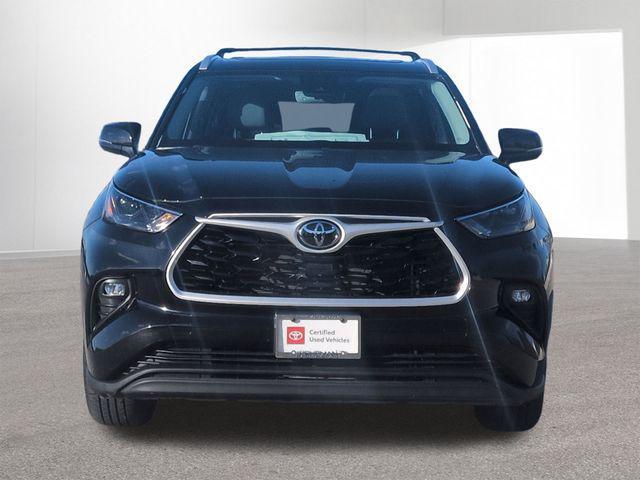 used 2023 Toyota Highlander car, priced at $34,999