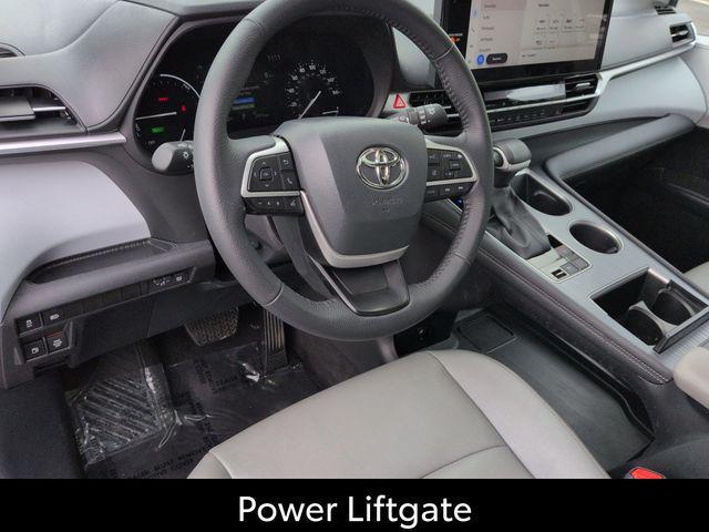 used 2025 Toyota Sienna car, priced at $43,700